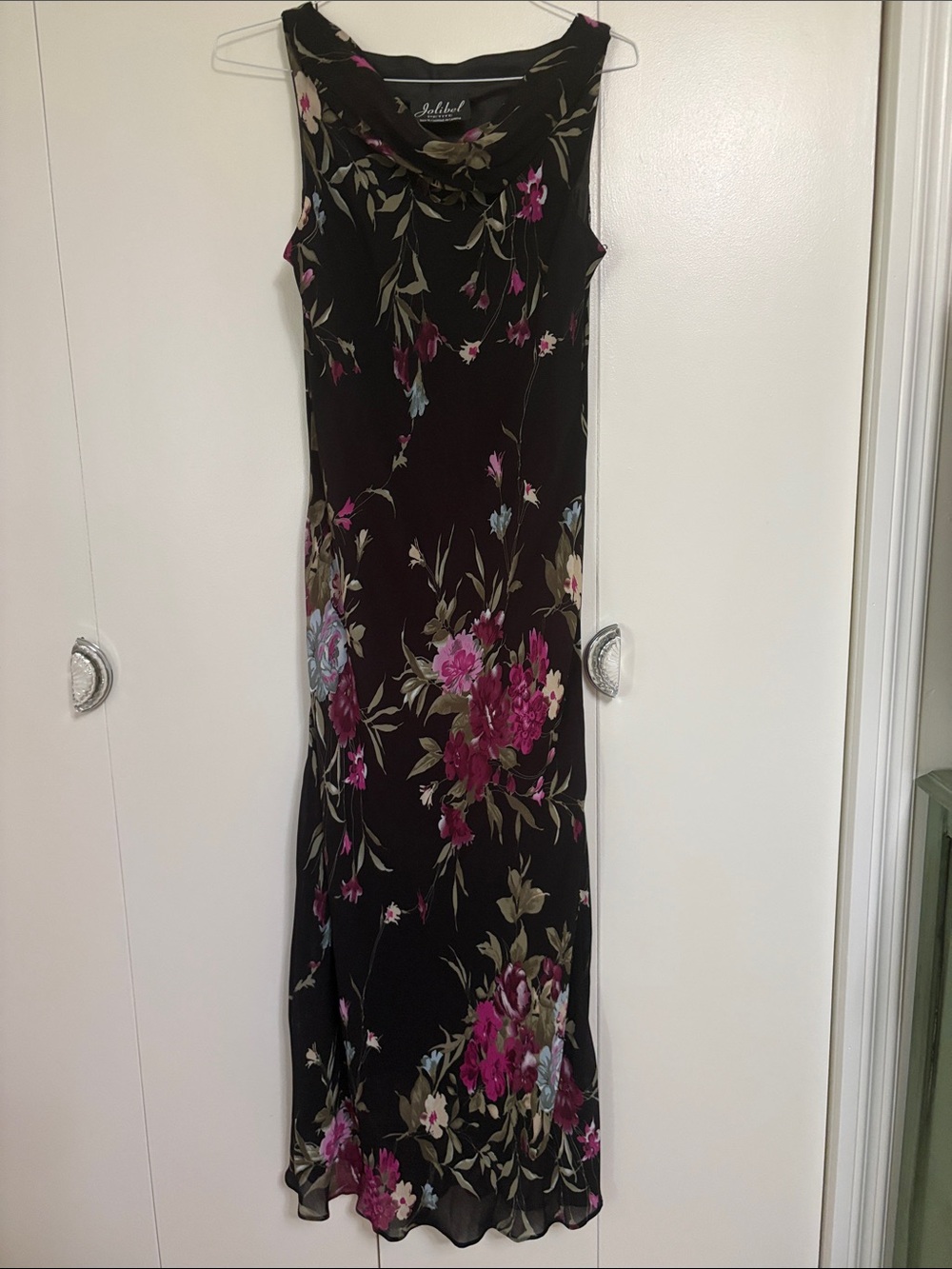 Sleeveless floral cocktail dress